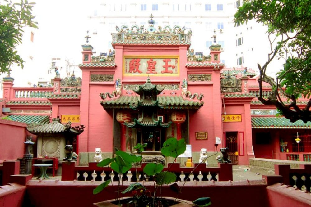 The Jade Emperor Pagoda is located at 73 Mai Thi Luu Street, Da Kao Ward, District 1, Ho Chi Minh City